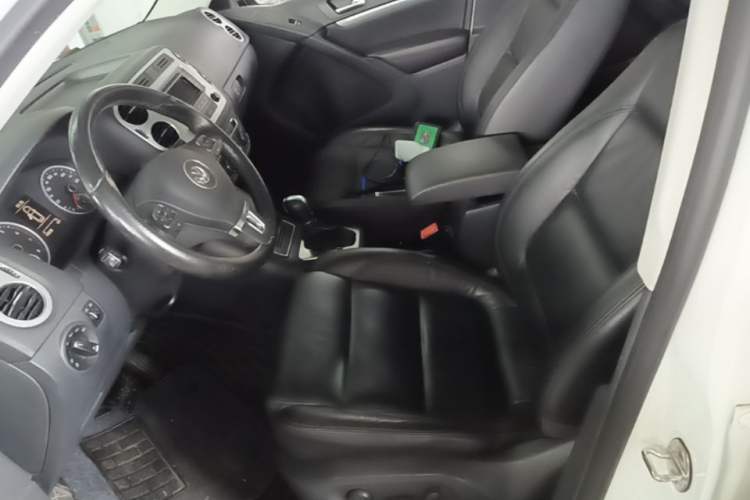 Used Volkswagen Tiguan 2015 1.8TSI Automatic Two-Wheel Drive Comfort Edition Left Front Seat