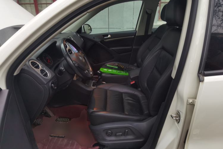 Used Volkswagen Tiguan 2015 1.8TSI Manual Two-Wheel-Drive Limited Edition Left Front Seat