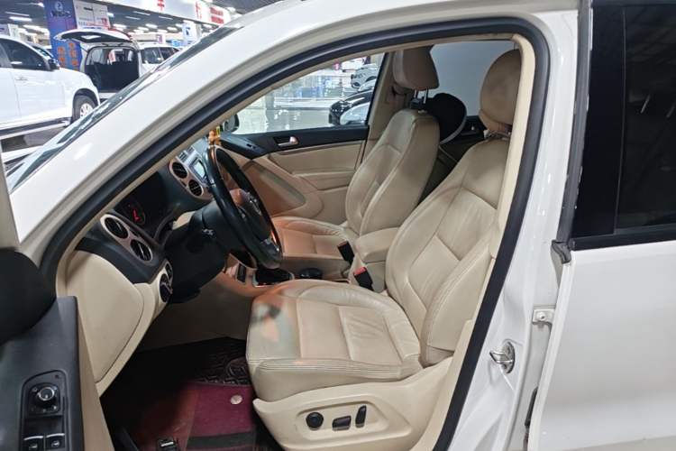 Used Volkswagen Tiguan 2015 1.8TSI Automatic Two-Wheel Drive Comfort Edition Left Front Seat