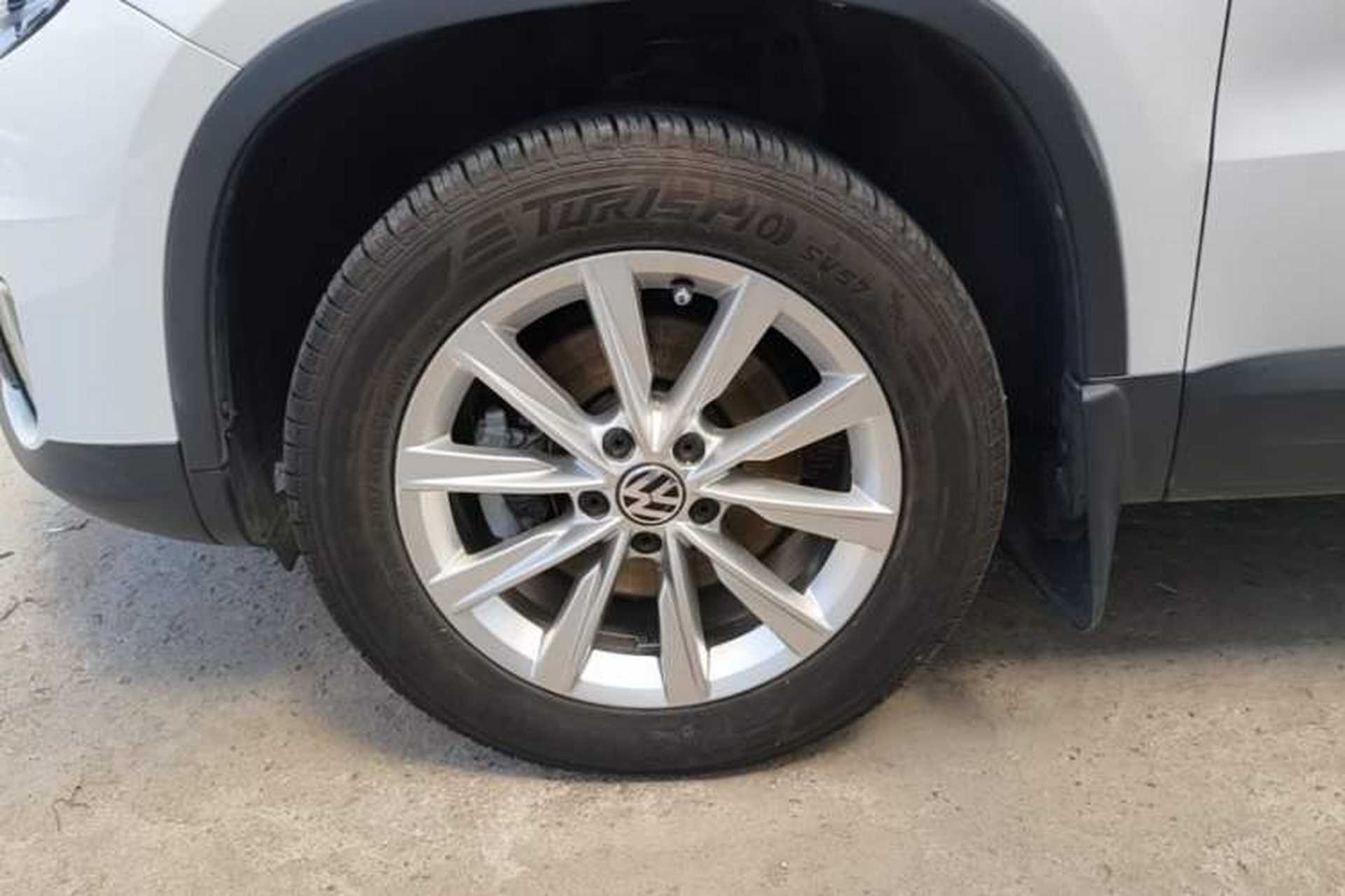 Used Volkswagen Tiguan 2015 1.8TSI Automatic Two-Wheel Drive Comfort Edition Left Front Wheel Hub
