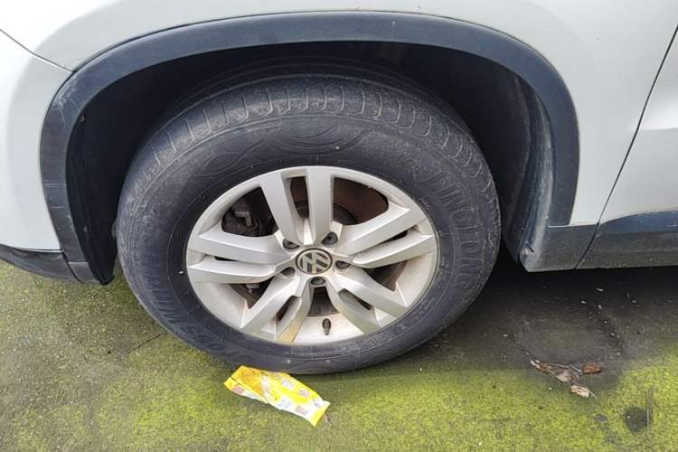 Used Volkswagen Tiguan 2015 1.8TSI Automatic Two-Wheel Drive Trend Edition Left Front Wheel Hub
