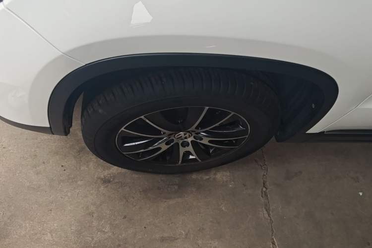 Used Volkswagen Tiguan 2015 1.8TSI Automatic Two-Wheel Drive Luxury Model Left Front Wheel Hub