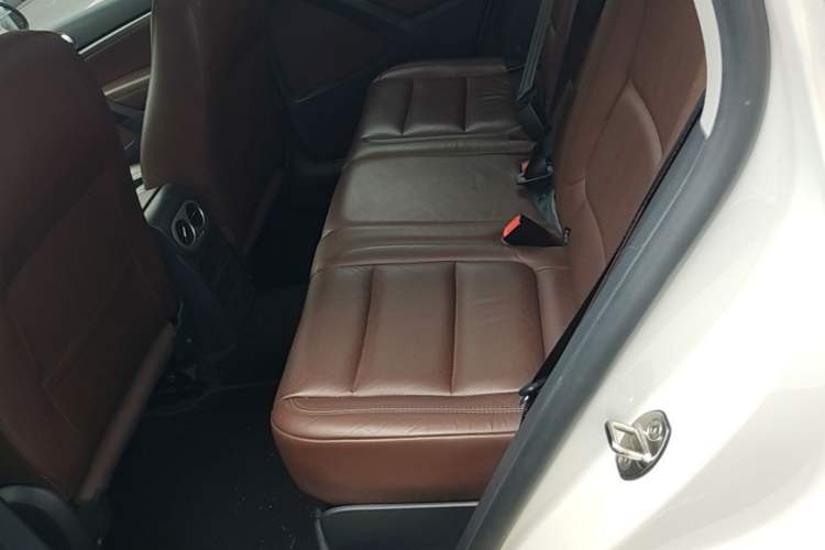 Used Volkswagen Tiguan 2015 1.8TSI Automatic Two-Wheel Drive Luxury Model Left Rear Seat