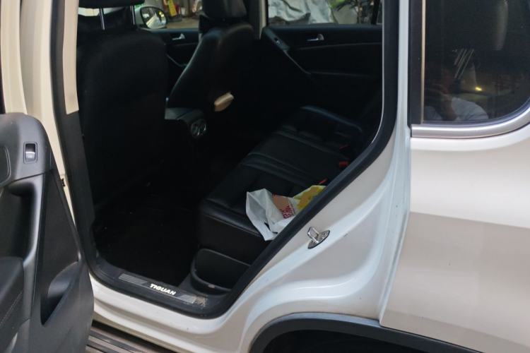 Used Volkswagen Tiguan 2015 1.8TSI Automatic Two-Wheel Drive Luxury Model Left Rear Seat