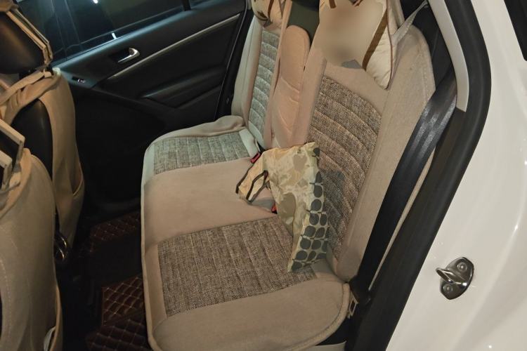 Used Volkswagen Tiguan 2015 1.8TSI Automatic Two-Wheel Drive Comfort Edition Left Rear Seat