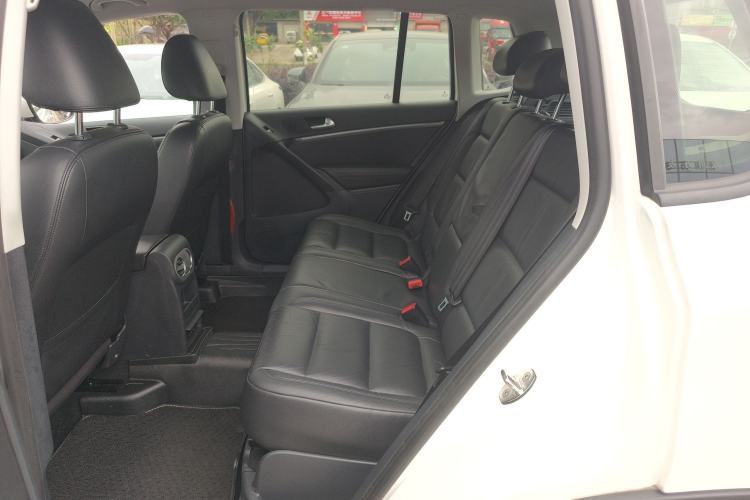 Used Volkswagen Tiguan 2015 1.8TSI Automatic Two-Wheel Drive Comfort Edition Left Rear Seat