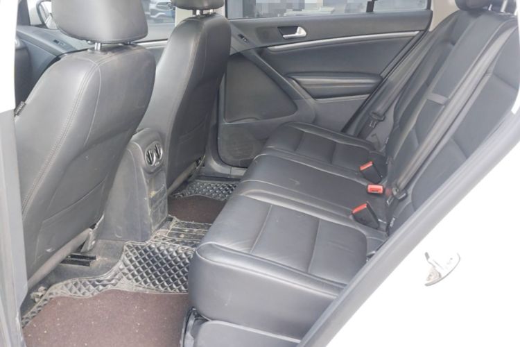 Used Volkswagen Tiguan 2015 1.8TSI Automatic All-Wheel-Drive Luxury Model Left Rear Seat