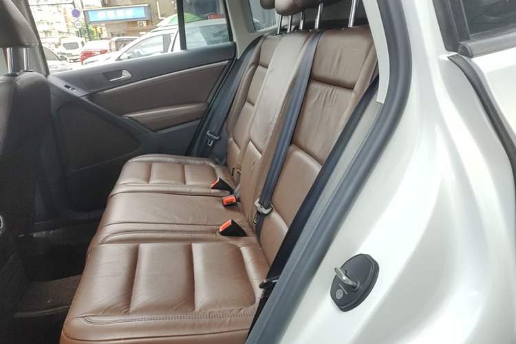 Used Volkswagen Tiguan 2015 1.8TSI Automatic Two-Wheel Drive Luxury Model Left Rear Seat