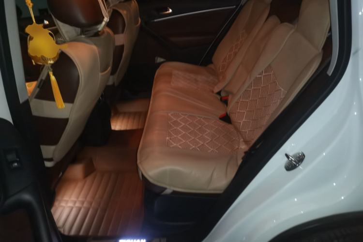 Used Volkswagen Tiguan 2015 1.8TSI Automatic All-Wheel-Drive Luxury Model Left Rear Seat