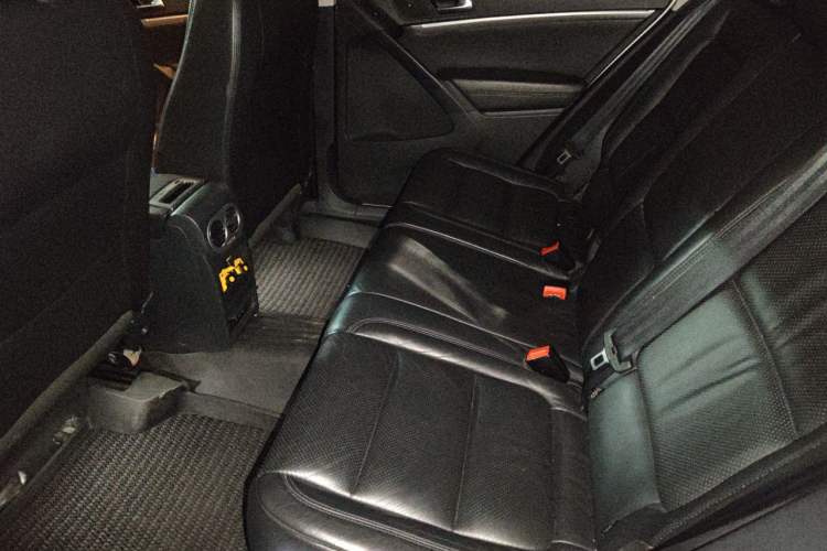 Used Volkswagen Tiguan 2015 1.8TSI Automatic Two-Wheel Drive Luxury Model Left Rear Seat