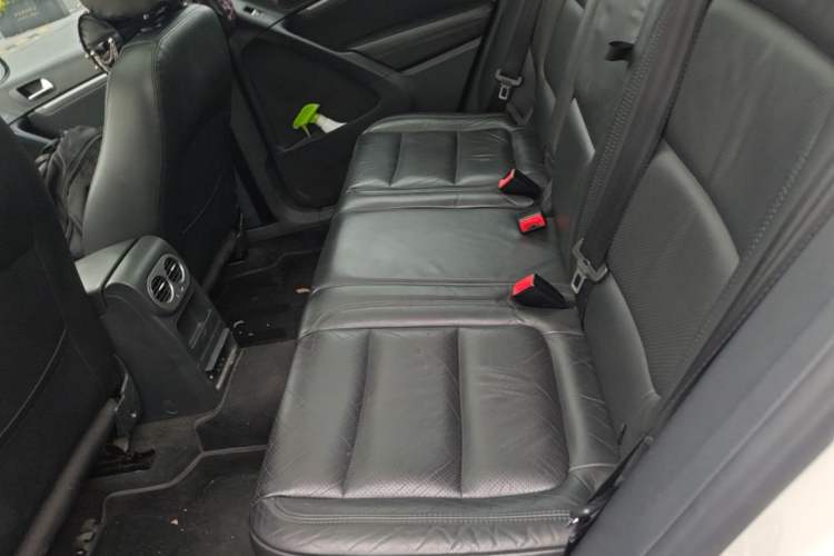 Used Volkswagen Tiguan 2015 1.8TSI Automatic Two-Wheel Drive Luxury Model Left Rear Seat