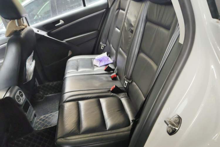 Used Volkswagen Tiguan 2015 1.8TSI Automatic Two-Wheel Drive Luxury Model Left Rear Seat