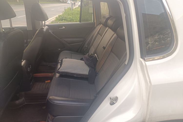 Used Volkswagen Tiguan 2015 1.8TSI Automatic Two-Wheel Drive Trend Edition Left Rear Seat