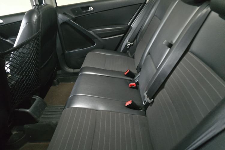 Used Volkswagen Tiguan 2015 1.8TSI Automatic Two-Wheel Drive Trend Edition Left Rear Seat