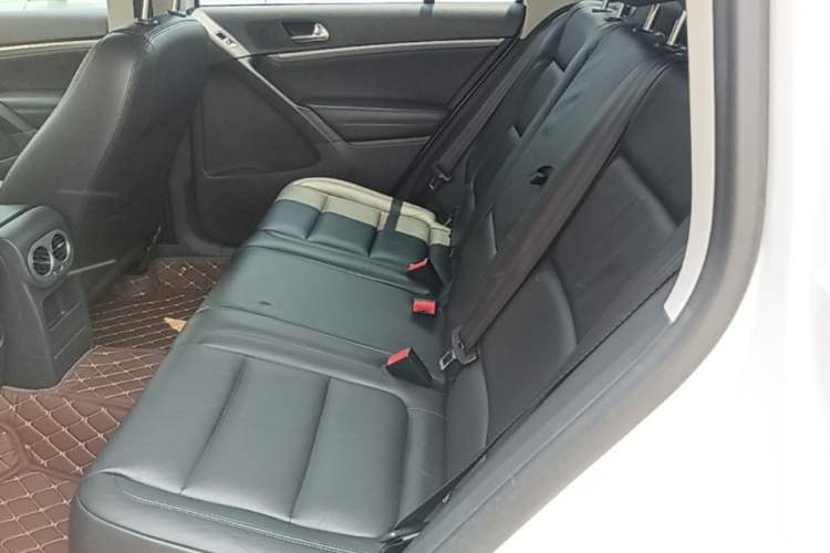 Used Volkswagen Tiguan 2015 1.8TSI Automatic Two-Wheel Drive Comfort Edition Left Rear Seat
