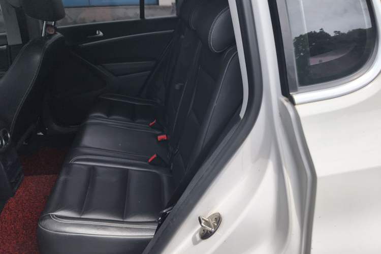 Used Volkswagen Tiguan 2015 1.8TSI Automatic Two-Wheel Drive Luxury Model Left Rear Seat