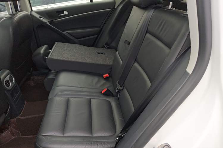 Used Volkswagen Tiguan 2015 1.8TSI Automatic Two-Wheel Drive Luxury Model Left Rear Seat