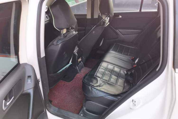 Used Volkswagen Tiguan 2015 1.8TSI Automatic Two-Wheel Drive Trend Edition Left Rear Seat