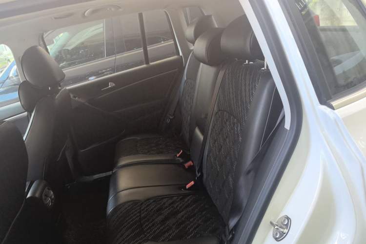 Used Volkswagen Tiguan 2015 1.8TSI Automatic Two-Wheel Drive Luxury Model Left Rear Seat