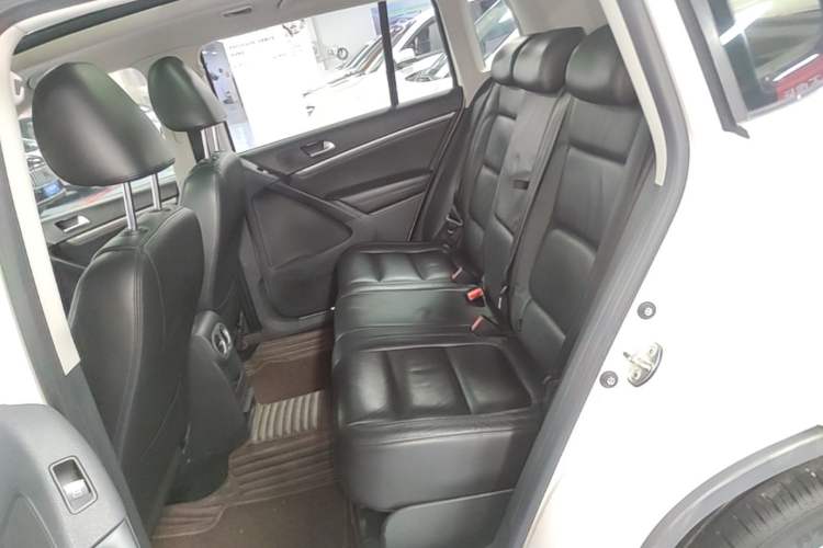 Used Volkswagen Tiguan 2015 1.8TSI Automatic Two-Wheel Drive Luxury Model Left Rear Seat