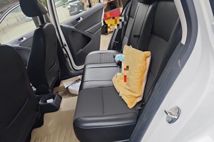 Used Volkswagen Tiguan 2015 1.8TSI Automatic Two-Wheel Drive Trend Edition Left Rear Seat