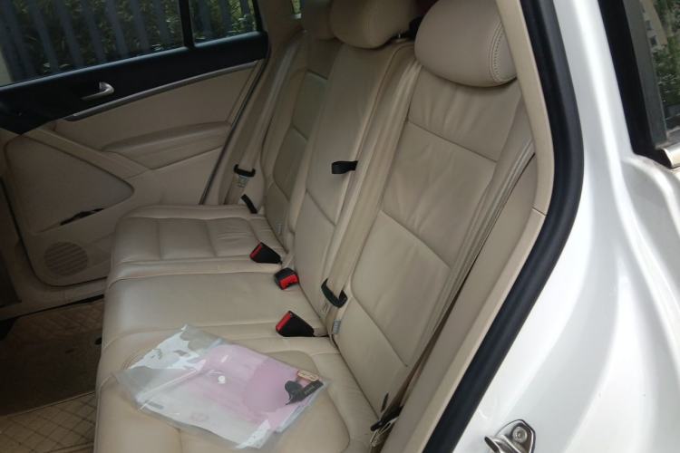 Used Volkswagen Tiguan 2015 1.8TSI Automatic Two-Wheel Drive Comfort Edition Left Rear Seat