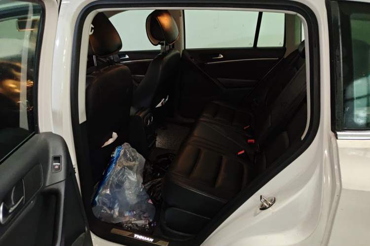Used Volkswagen Tiguan 2015 1.8TSI Automatic Two-Wheel Drive Luxury Model Left Rear Seat