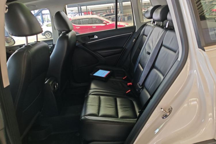 Used Volkswagen Tiguan 2015 1.8TSI Automatic Two-Wheel Drive Luxury Model Left Rear Seat