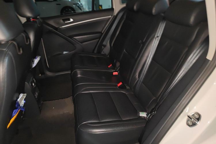 Used Volkswagen Tiguan 2015 1.8TSI Automatic Two-Wheel Drive Comfort Edition Left Rear Seat