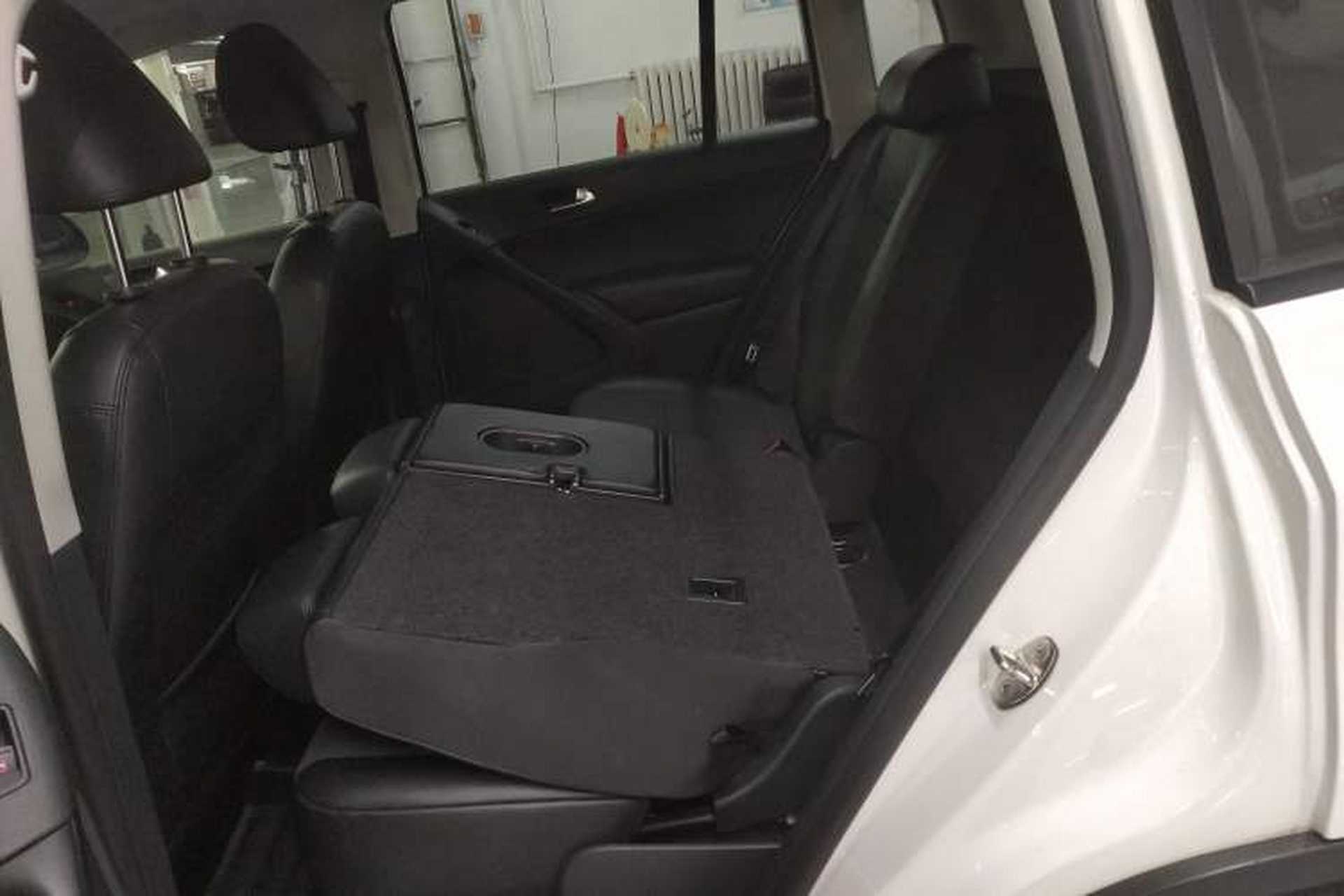 Used Volkswagen Tiguan 2015 1.8TSI Automatic Two-Wheel Drive Trend Edition Left Rear Seat