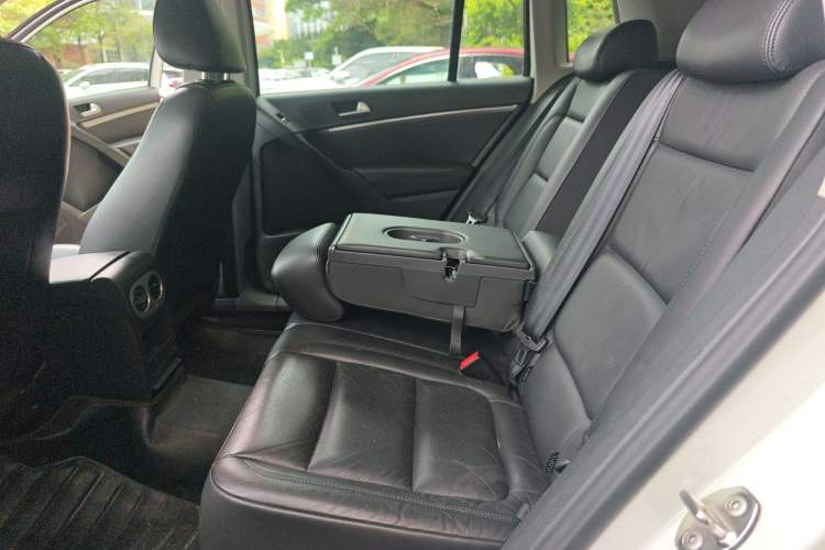 Used Volkswagen Tiguan 2015 1.8TSI Automatic Two-Wheel Drive Luxury Model Left Rear Seat