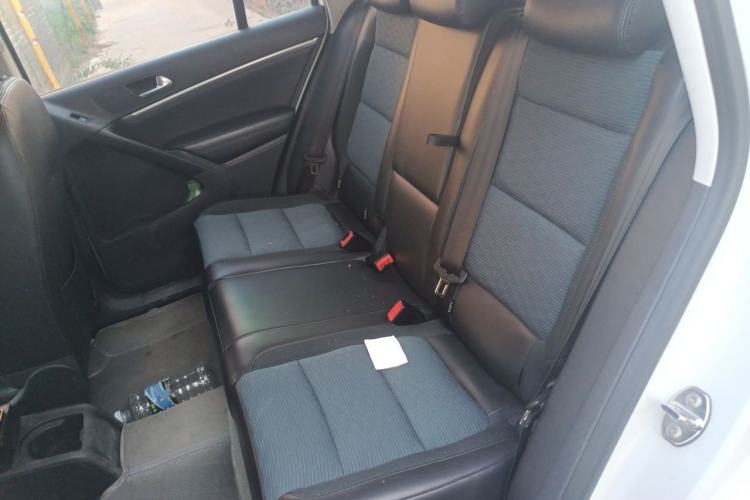 Used Volkswagen Tiguan 2015 1.4TSI Manual Two-Wheel Drive BlueMotion Edition Left Rear Seat