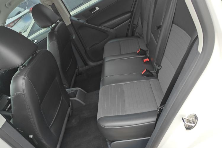 Used Volkswagen Tiguan 2015 1.8TSI Automatic Two-Wheel Drive Trend Edition Left Rear Seat