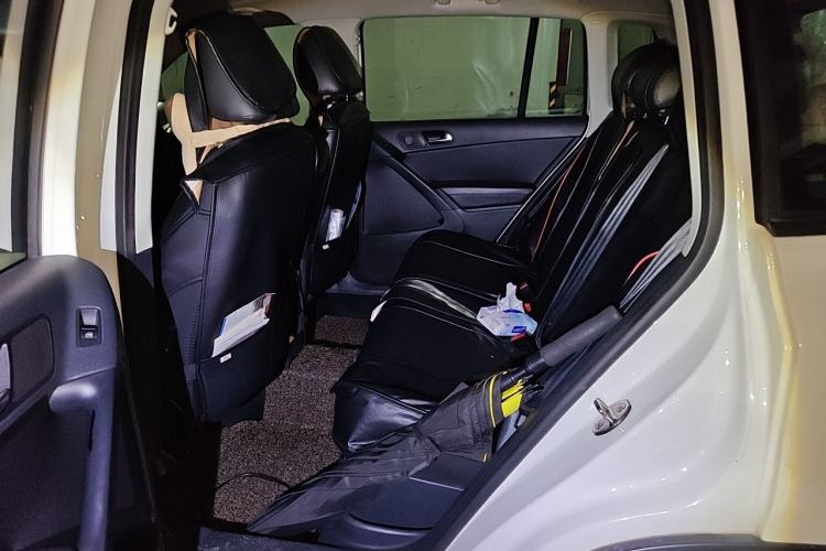 Used Volkswagen Tiguan 2015 1.8TSI Automatic Two-Wheel Drive Trend Edition Left Rear Seat