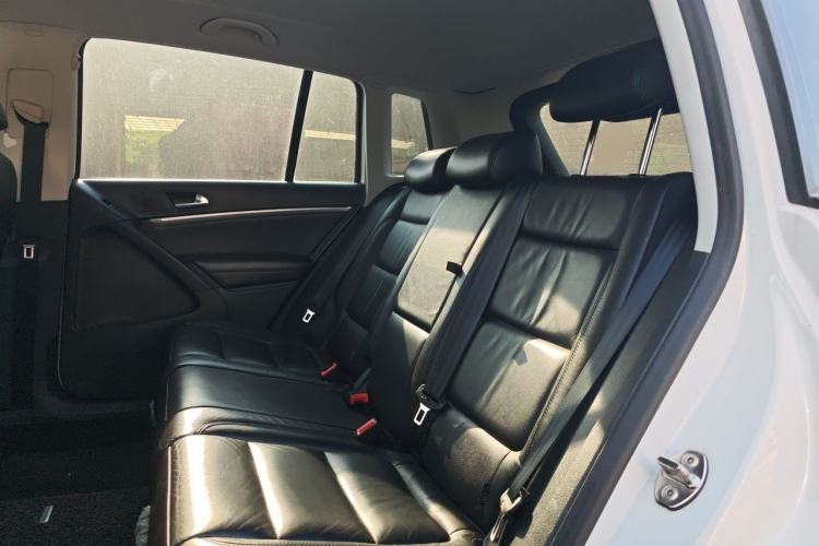 Used Volkswagen Tiguan 2015 1.8TSI Automatic Two-Wheel Drive Comfort Edition Left Rear Seat