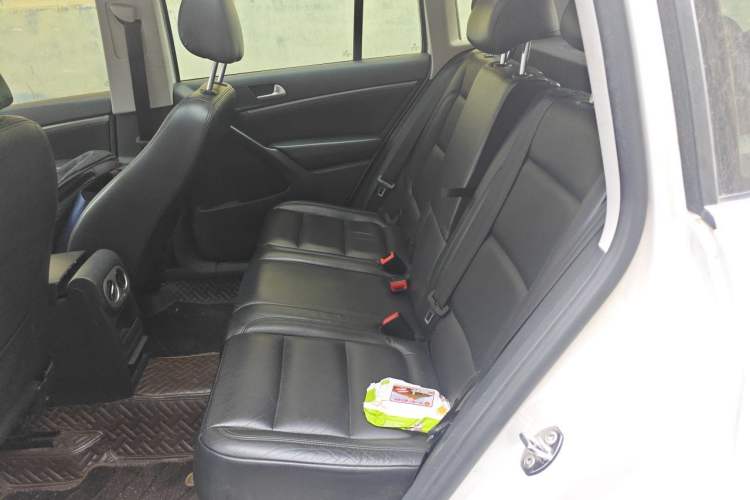 Used Volkswagen Tiguan 2015 1.8TSI Automatic Two-Wheel Drive Luxury Model Left Rear Seat