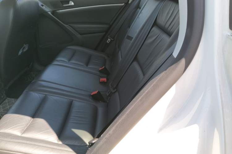 Used Volkswagen Tiguan 2015 1.8TSI Automatic Two-Wheel Drive Comfort Edition Left Rear Seat