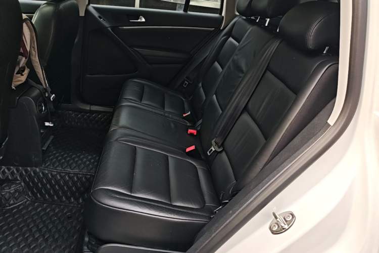 Used Volkswagen Tiguan 2015 1.8TSI Automatic Two-Wheel Drive Luxury Model Left Rear Seat