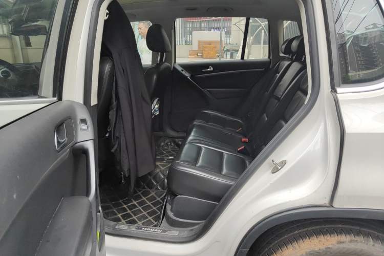 Used Volkswagen Tiguan 2015 1.8TSI Automatic Two-Wheel Drive Luxury Model Left Rear Seat