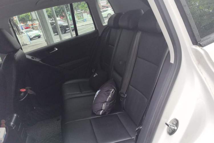 Used Volkswagen Tiguan 2015 1.8TSI Automatic Two-Wheel Drive Trend Edition Left Rear Seat