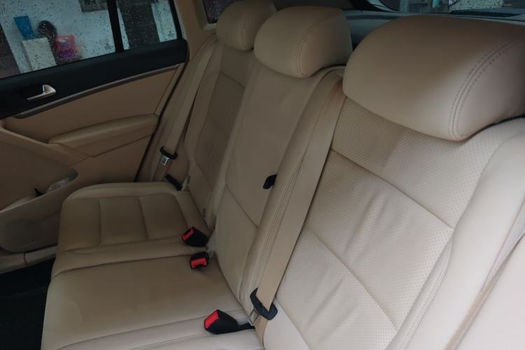 Used Volkswagen Tiguan 2015 1.8TSI Automatic All-Wheel-Drive Luxury Model Left Rear Seat