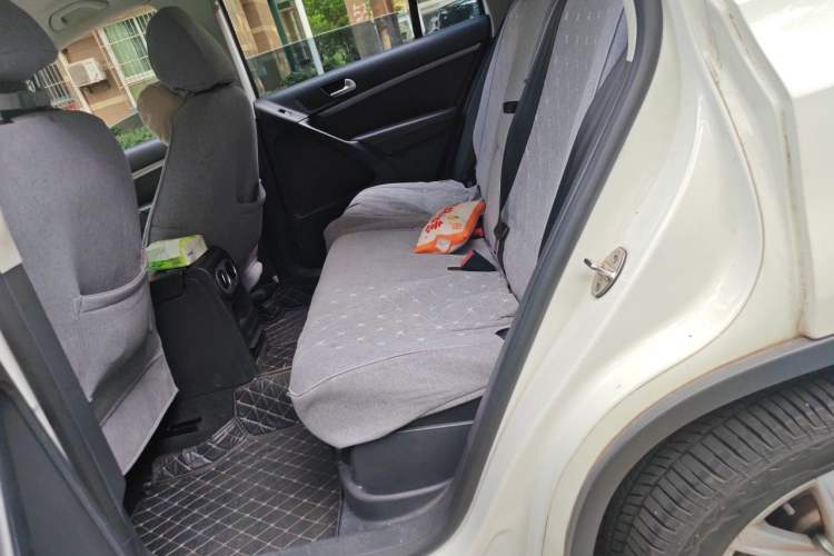 Used Volkswagen Tiguan 2015 1.8TSI Automatic Two-Wheel Drive Comfort Edition Left Rear Seat