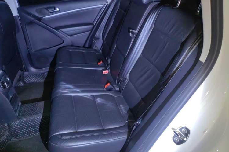 Used Volkswagen Tiguan 2015 1.8TSI Automatic Two-Wheel Drive Luxury Model Left Rear Seat