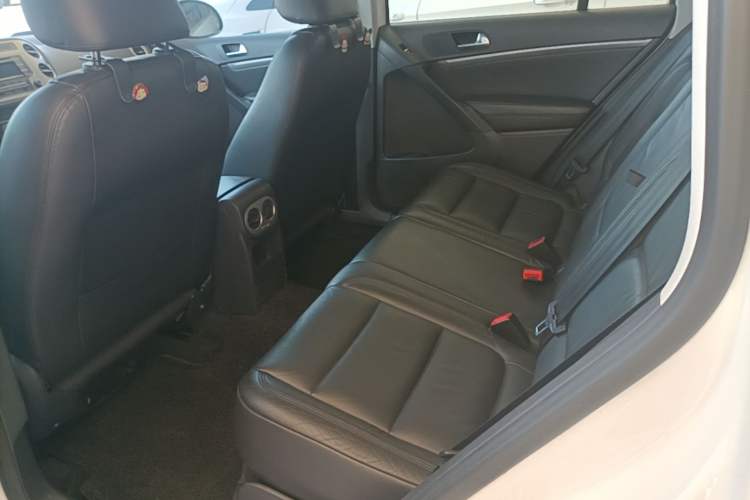 Used Volkswagen Tiguan 2015 1.8TSI Automatic Two-Wheel Drive Comfort Edition Left Rear Seat