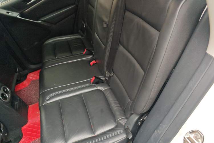 Used Volkswagen Tiguan 2015 1.8TSI Automatic Two-Wheel Drive Comfort Edition Left Rear Seat