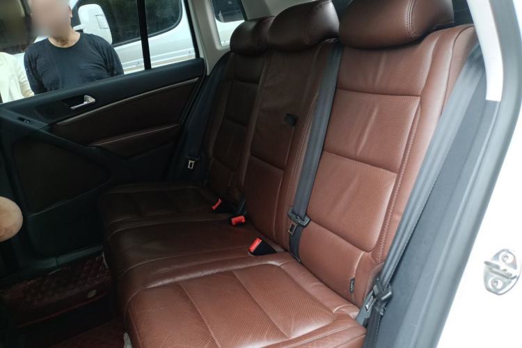 Used Volkswagen Tiguan 2015 1.8TSI Automatic All-Wheel-Drive Luxury Model Left Rear Seat
