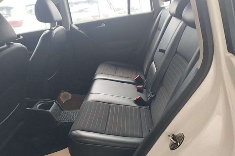 Used Volkswagen Tiguan 2015 1.8TSI Automatic Two-Wheel Drive Trend Edition Left Rear Seat