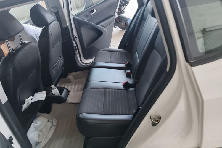 Used Volkswagen Tiguan 2015 1.8TSI Automatic Two-Wheel Drive Trend Edition Left Rear Seat