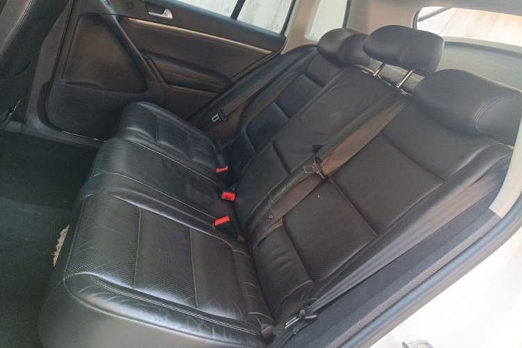 Used Volkswagen Tiguan 2015 1.8TSI Automatic Two-Wheel Drive Luxury Model Left Rear Seat