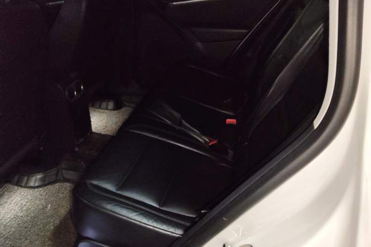Used Volkswagen Tiguan 2015 2.0 TSI Automatic All-Wheel Drive Luxury Edition Left Rear Seat